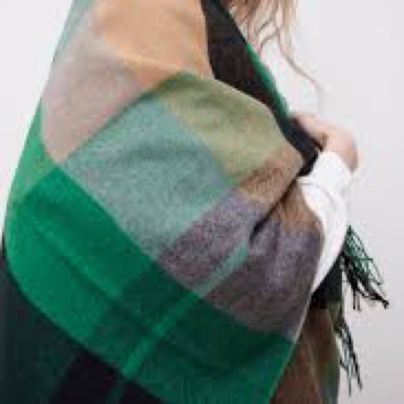 Zara plaid cape - Picture 12 of 15